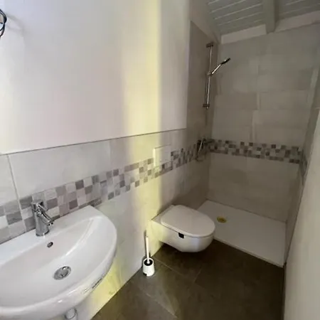 Lakeview & Κάμπινγκ *